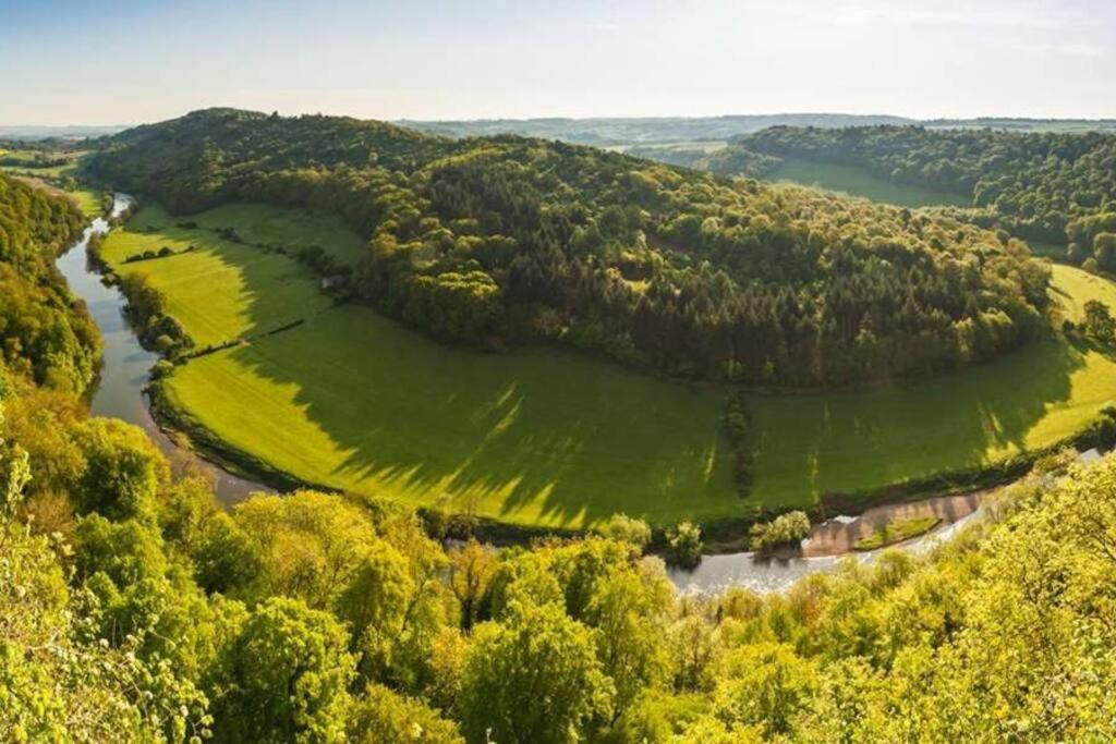 The Mill Stylish Rural Apartment With Beautiful Views Welsh Newton Common Exteriér fotografie
